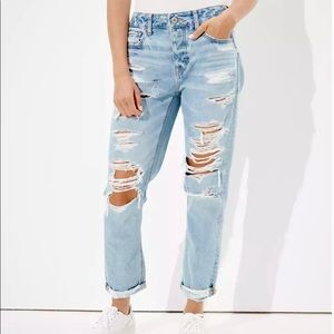 AE Ripped Tomgirl Jean
